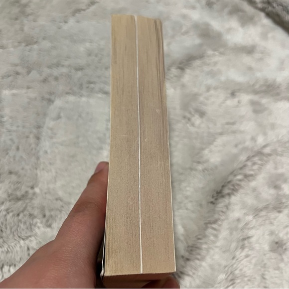 🌴Scent of Roses by Kat Martin Paperback Book - Picture 4 of 4